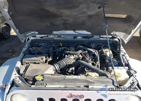 2011 Jeep Wrangler Unlimited Sahara из США, поврежденный, VIN 1J4HA5H1XBL632753